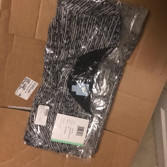 CeCe by Cynthia Steffe Kayte Short Sleeve Tweed - Picture 3 of 3